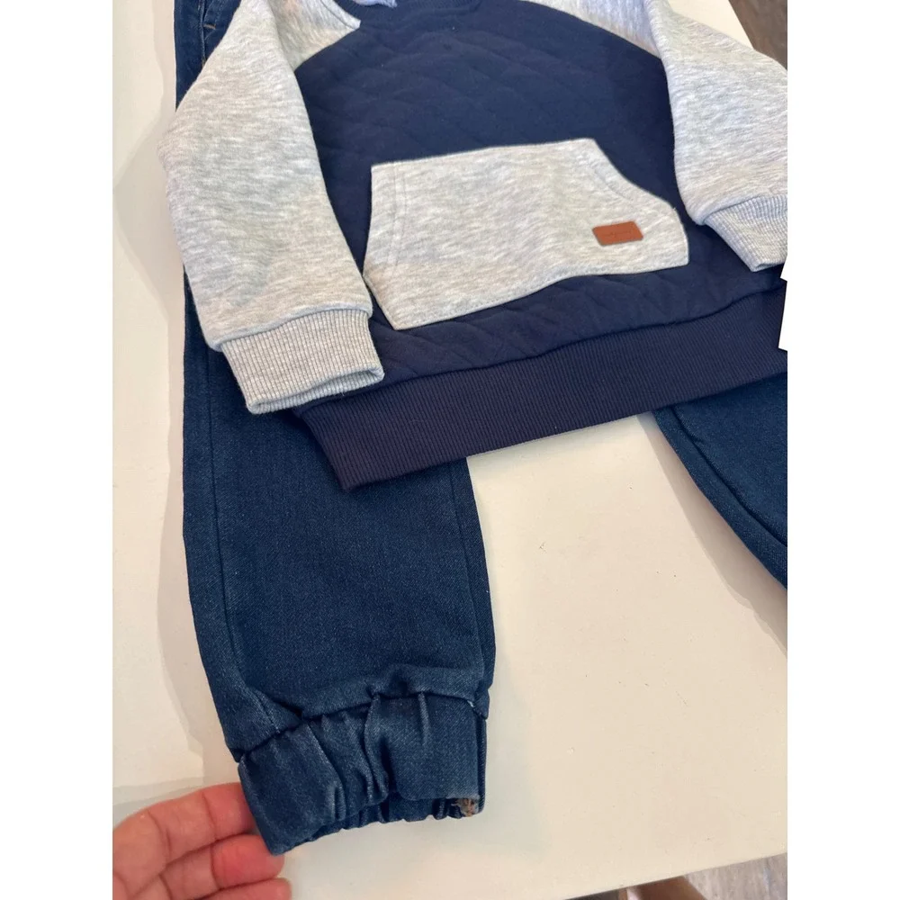 Boys 7 For All Mankind Quilted Sweatshirt and Pants 2-Piece Set size 4 blue gray